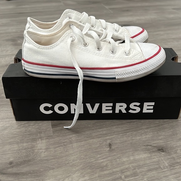 White kids converse - Picture 2 of 5